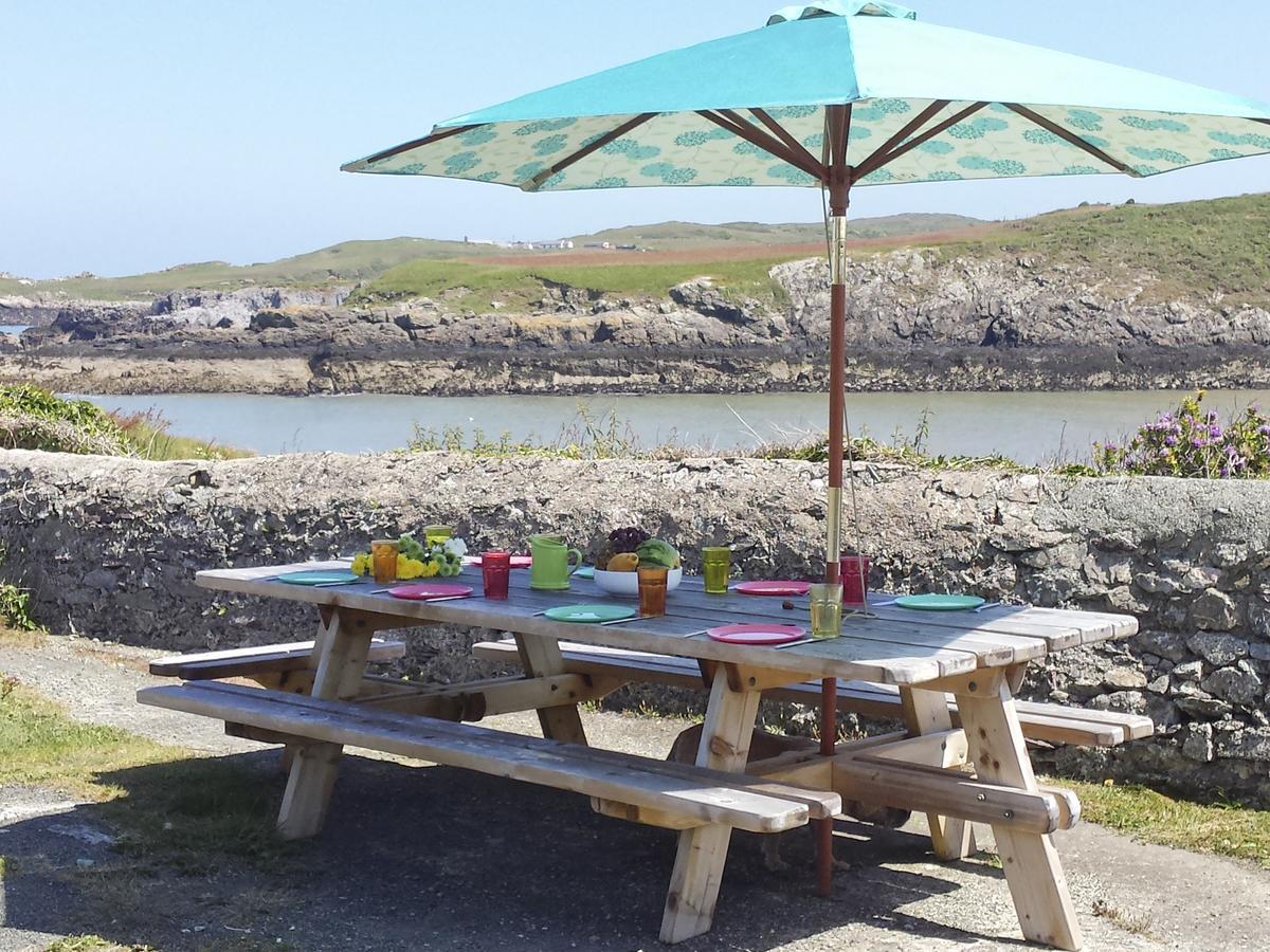 Vila Angorfa Cemaes Bay Exteriér fotografie