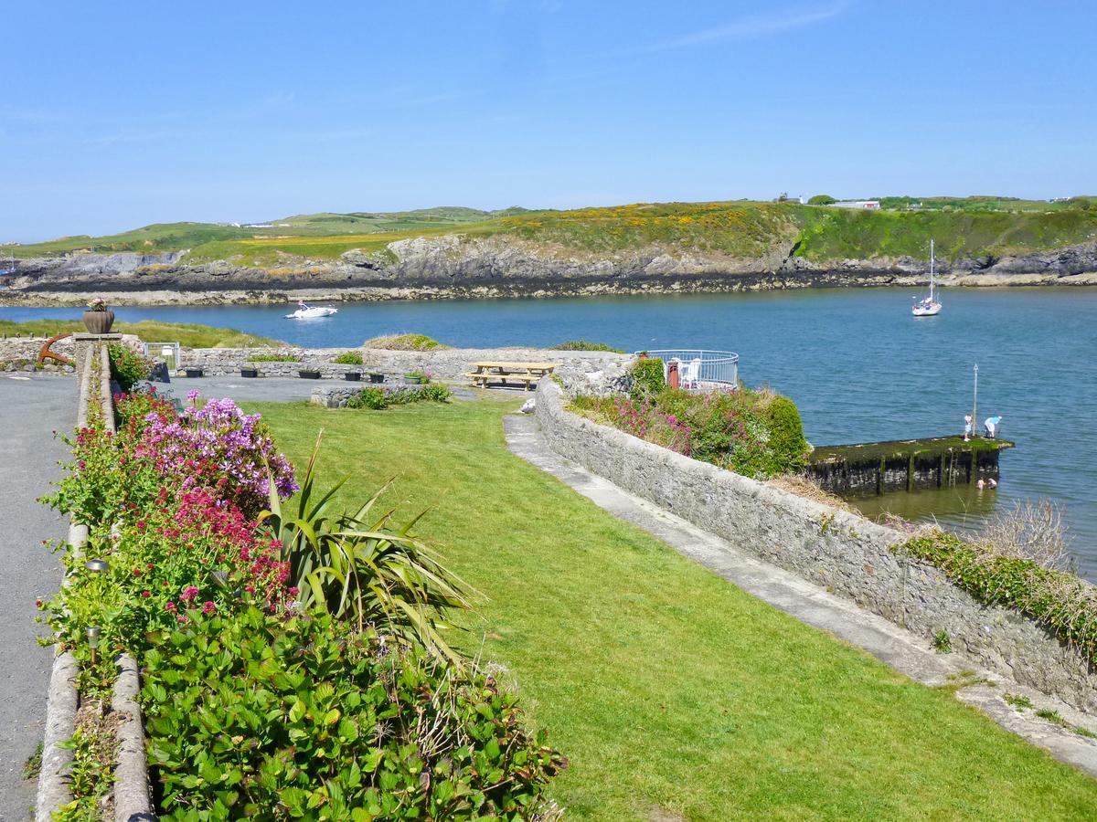 Vila Angorfa Cemaes Bay Exteriér fotografie